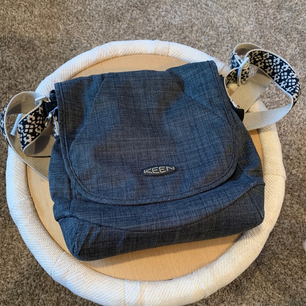 Gray and blue Keen crossbody bag